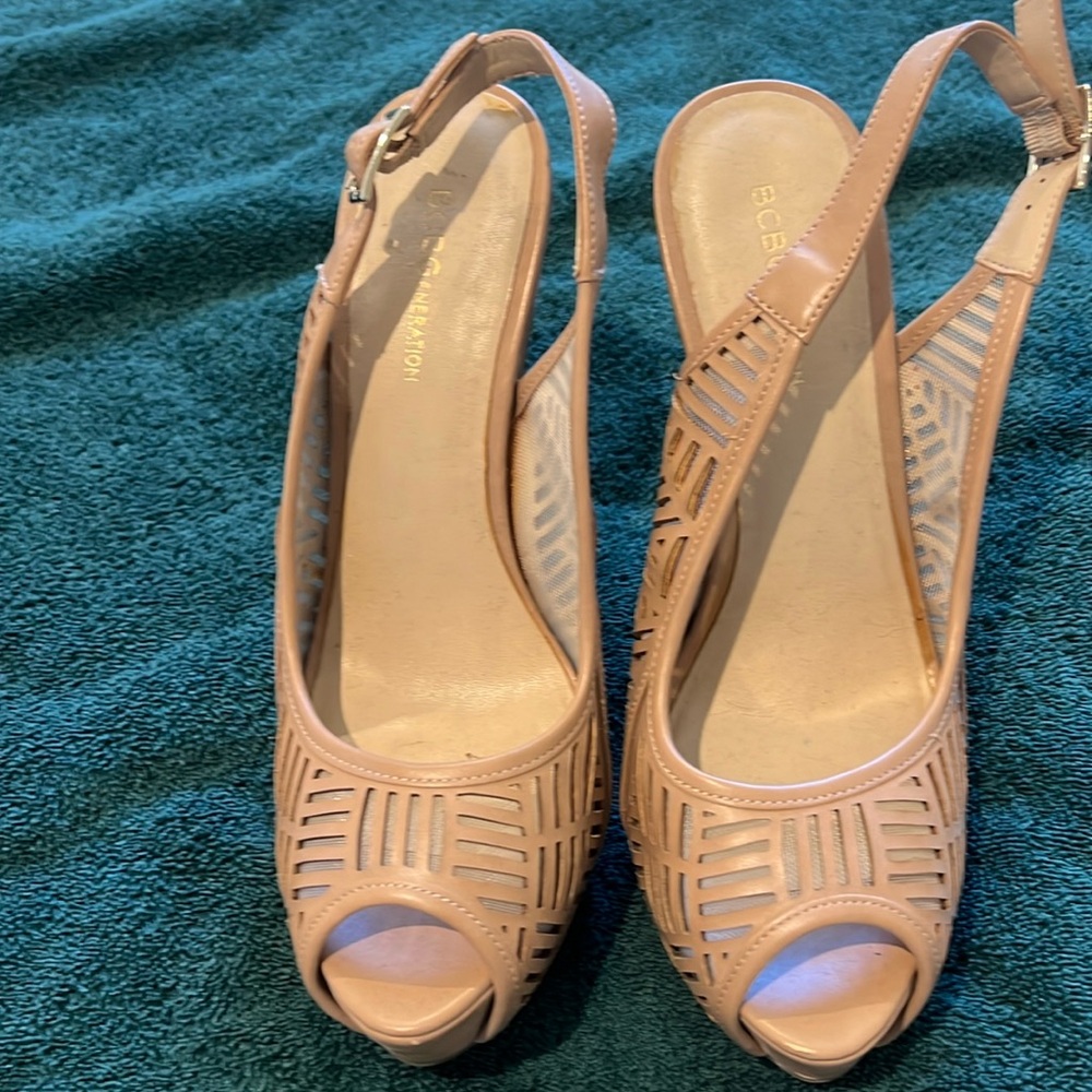 BCBG five inch heels with one inch platform sling back perpendicular toe beige